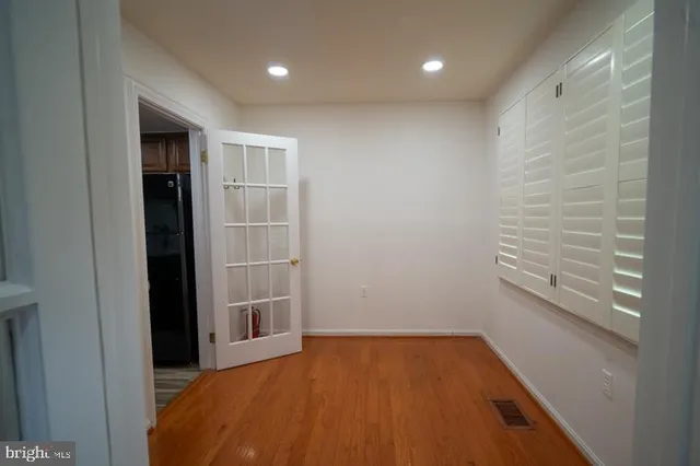 a view of empty room