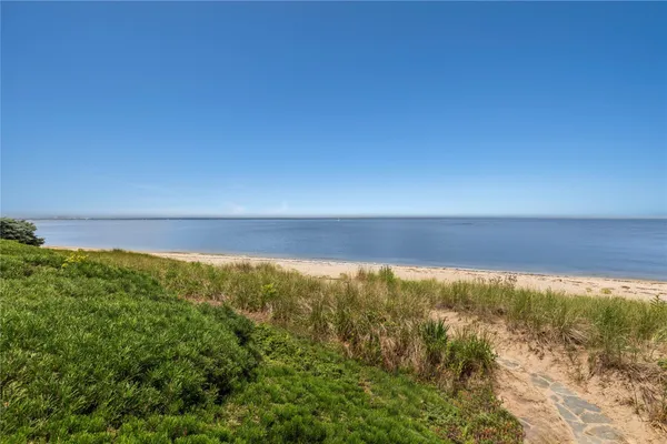 $7,800,000 | 96 Old House Lane, Sands Point, NY 11050