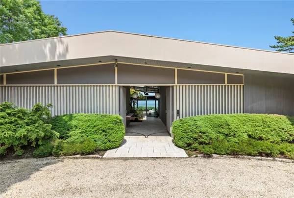 $7,800,000 | 96 Old House Lane, Sands Point, NY 11050