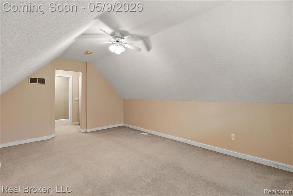 1111 Elk Run Howell, MI 48843 - Photo 32 of 60
