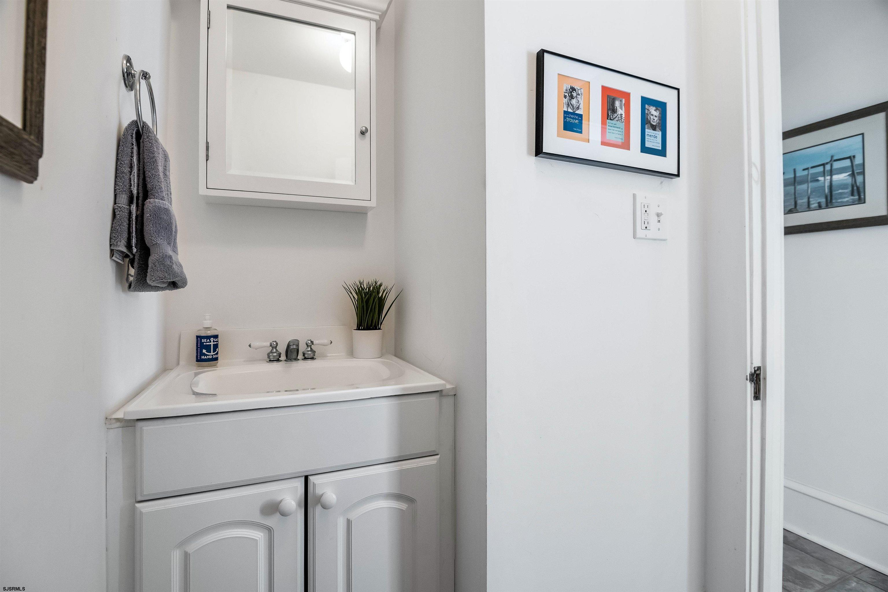 409 Gull Road Ocean City, NJ 08226 - Photo 12 of 37 Gallery Image 12