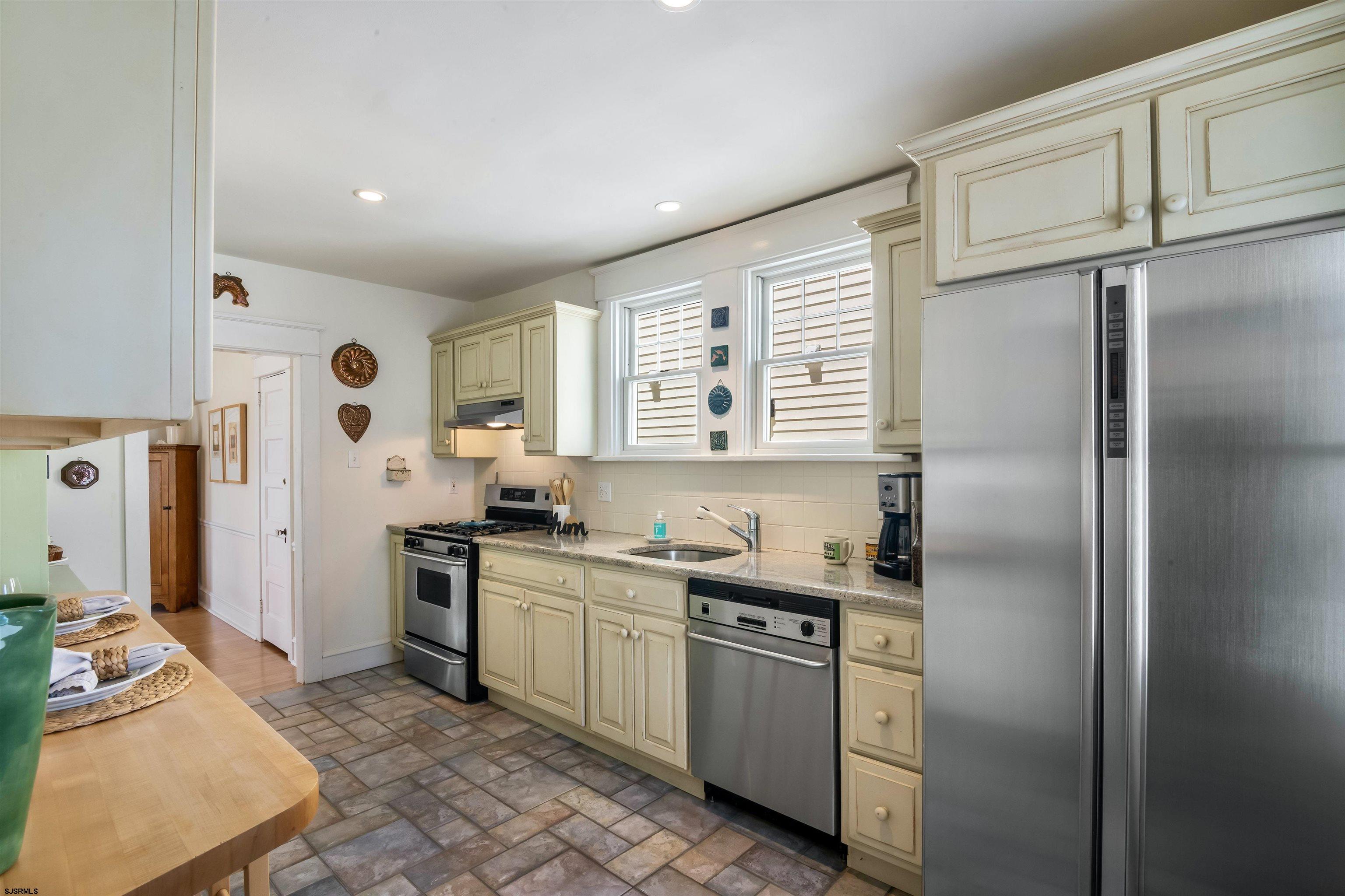 409 Gull Road Ocean City, NJ 08226 - Photo 8 of 37 Gallery Image 8