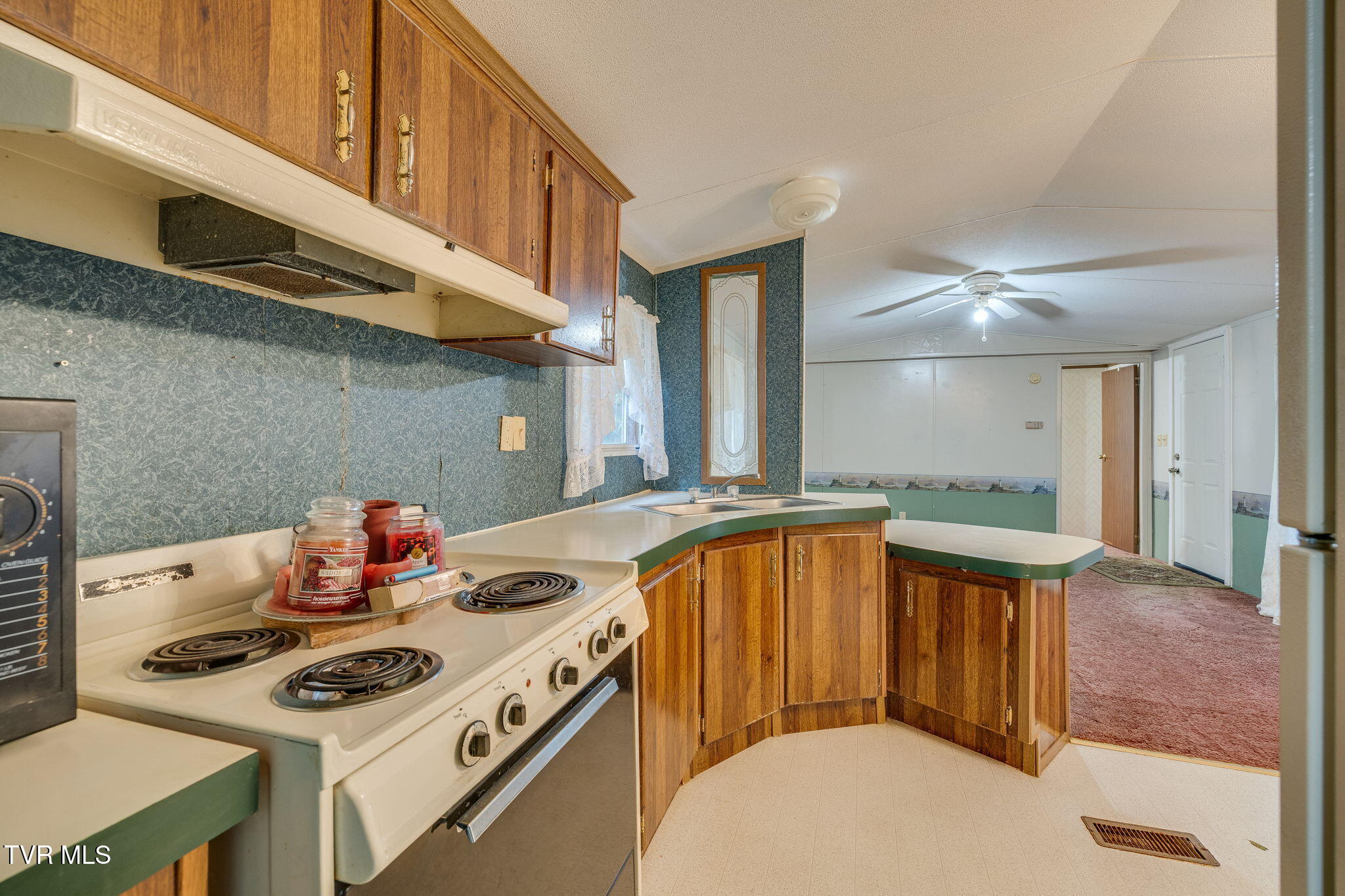 200 Ingram Branch Road Roan Mountain, TN 37687 - Photo 15 of 26 015