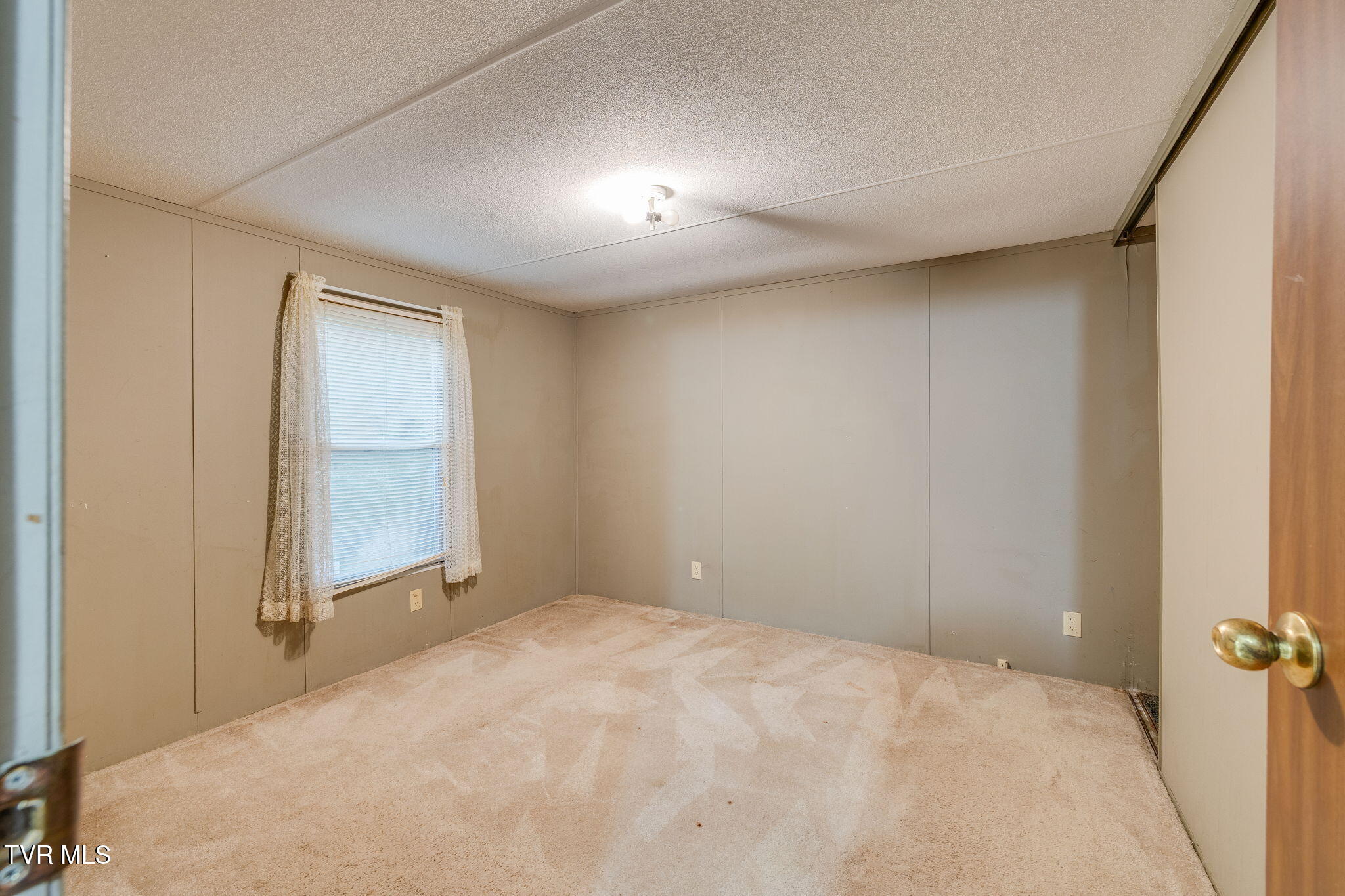 200 Ingram Branch Road Roan Mountain, TN 37687 - Photo 16 of 26 016