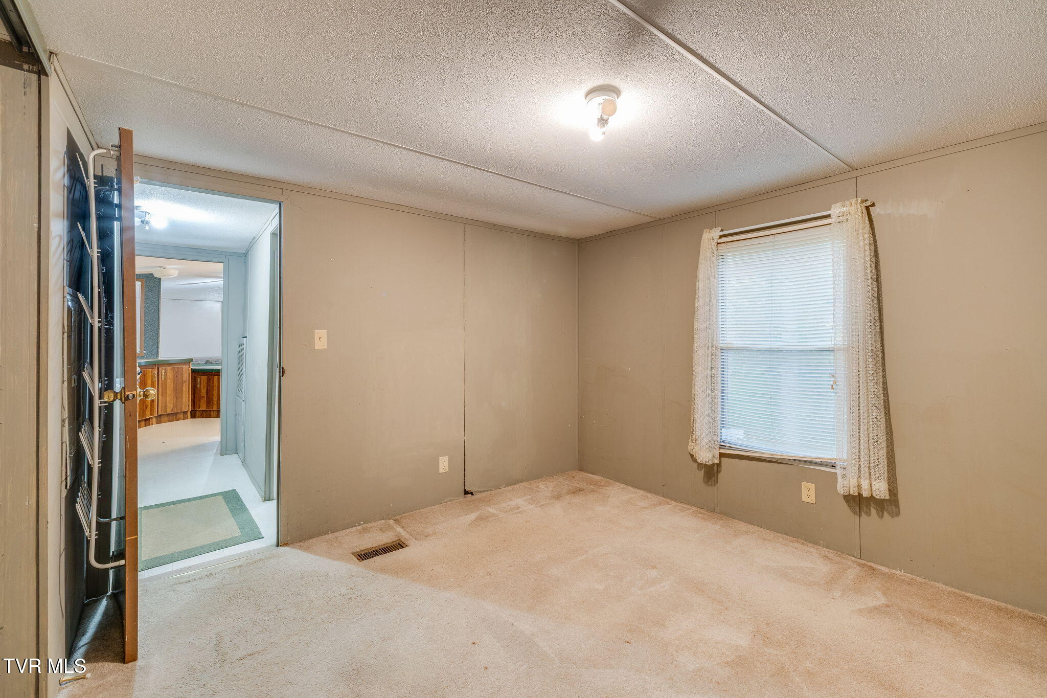 200 Ingram Branch Road Roan Mountain, TN 37687 - Photo 17 of 26 017