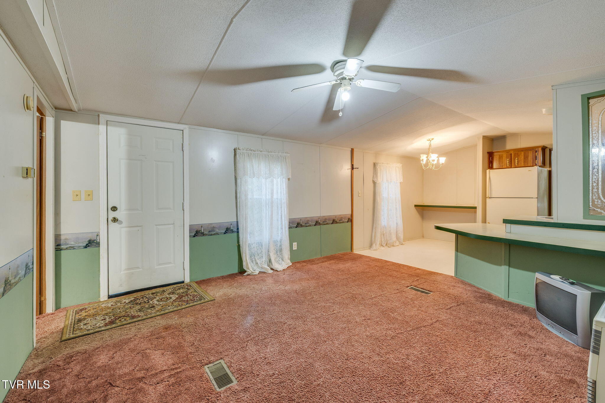 200 Ingram Branch Road Roan Mountain, TN 37687 - Photo 8 of 26 008