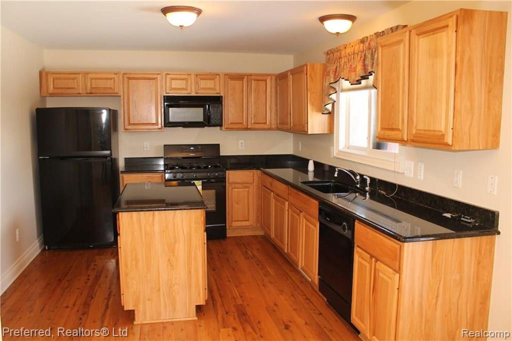 1264 North Lilley Road Canton, MI 48187 - Photo 8 of 34