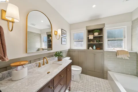 $998,000 | 3862 Lyman Road, Oakland, CA 94602