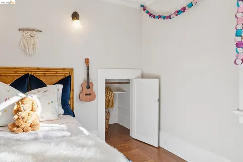 $998,000 | 3862 Lyman Road, Oakland, CA 94602