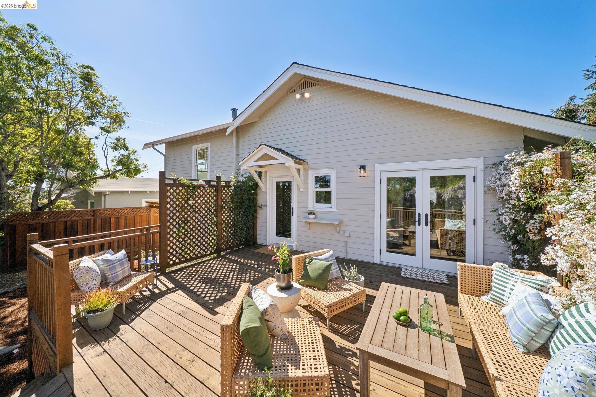 3862 Lyman Road Oakland, CA 94602 - Photo 38 of 60