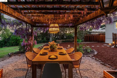 $998,000 | 3862 Lyman Road, Oakland, CA 94602