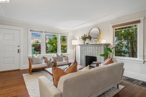 $998,000 | 3862 Lyman Road, Oakland, CA 94602