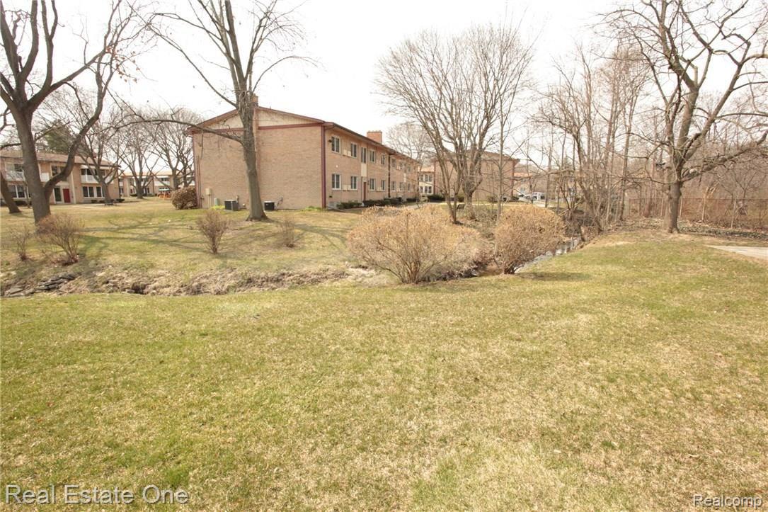 1199 South Sheldon Road, Unit 76 Plymouth, MI 48170 - Photo 27 of 29 IMG_7728K76.JPG