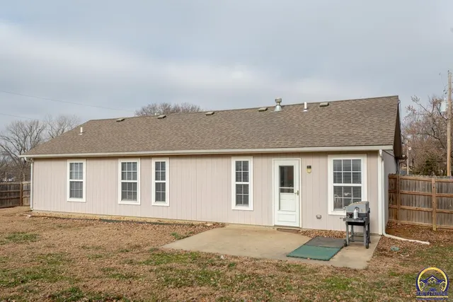 $215,000 | 509 Herkimer Street, Oskaloosa, KS 66066