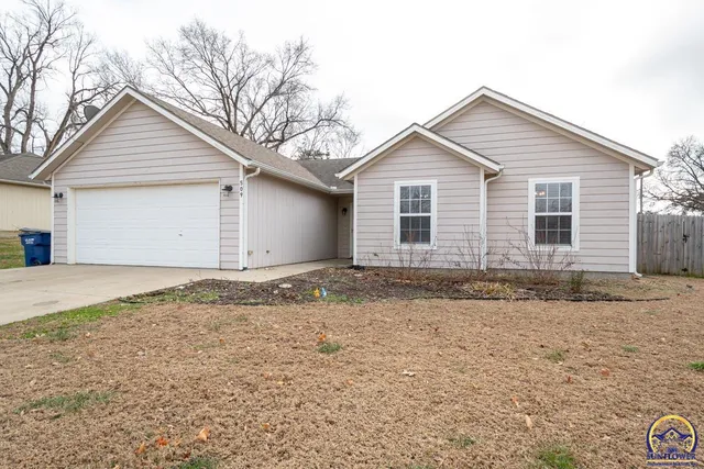 $215,000 | 509 Herkimer Street, Oskaloosa, KS 66066