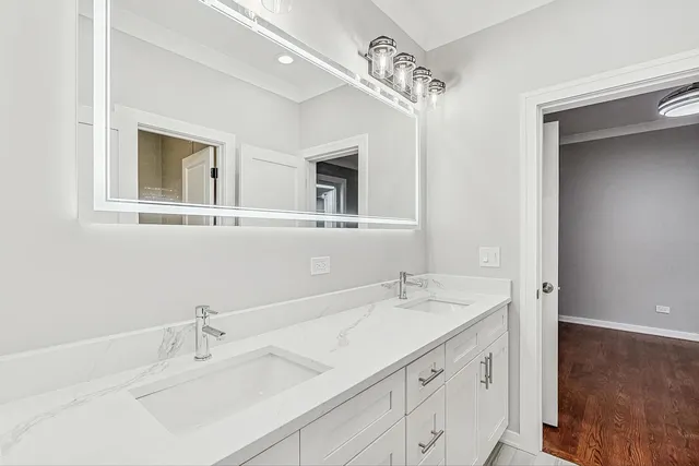 $699,000 | 6626 South Ingleside Avenue, Chicago, IL 60637