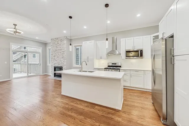 $699,000 | 6626 South Ingleside Avenue, Chicago, IL 60637