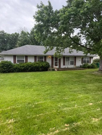 $180,000 | 837 West Main Street, Braidwood, IL 60408