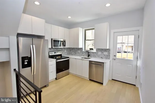 $2,700 | 1608 North 3rd Street, Philadelphia, PA 19122