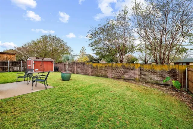 $310,000 | 304 Briar Cove Circle, Red Oak, TX 75154