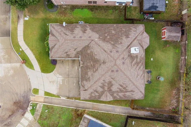 $310,000 | 304 Briar Cove Circle, Red Oak, TX 75154