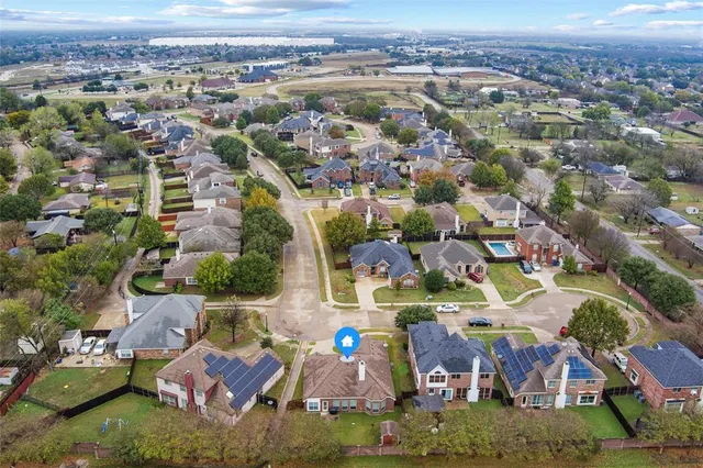 $310,000 | 304 Briar Cove Circle, Red Oak, TX 75154