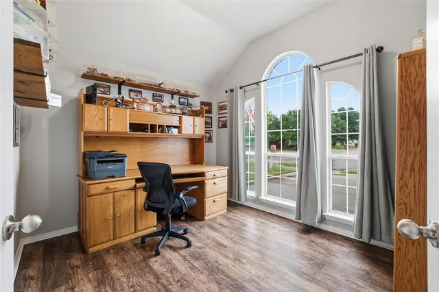 $310,000 | 304 Briar Cove Circle, Red Oak, TX 75154