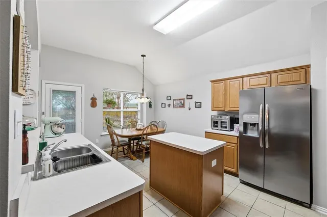 $310,000 | 304 Briar Cove Circle, Red Oak, TX 75154