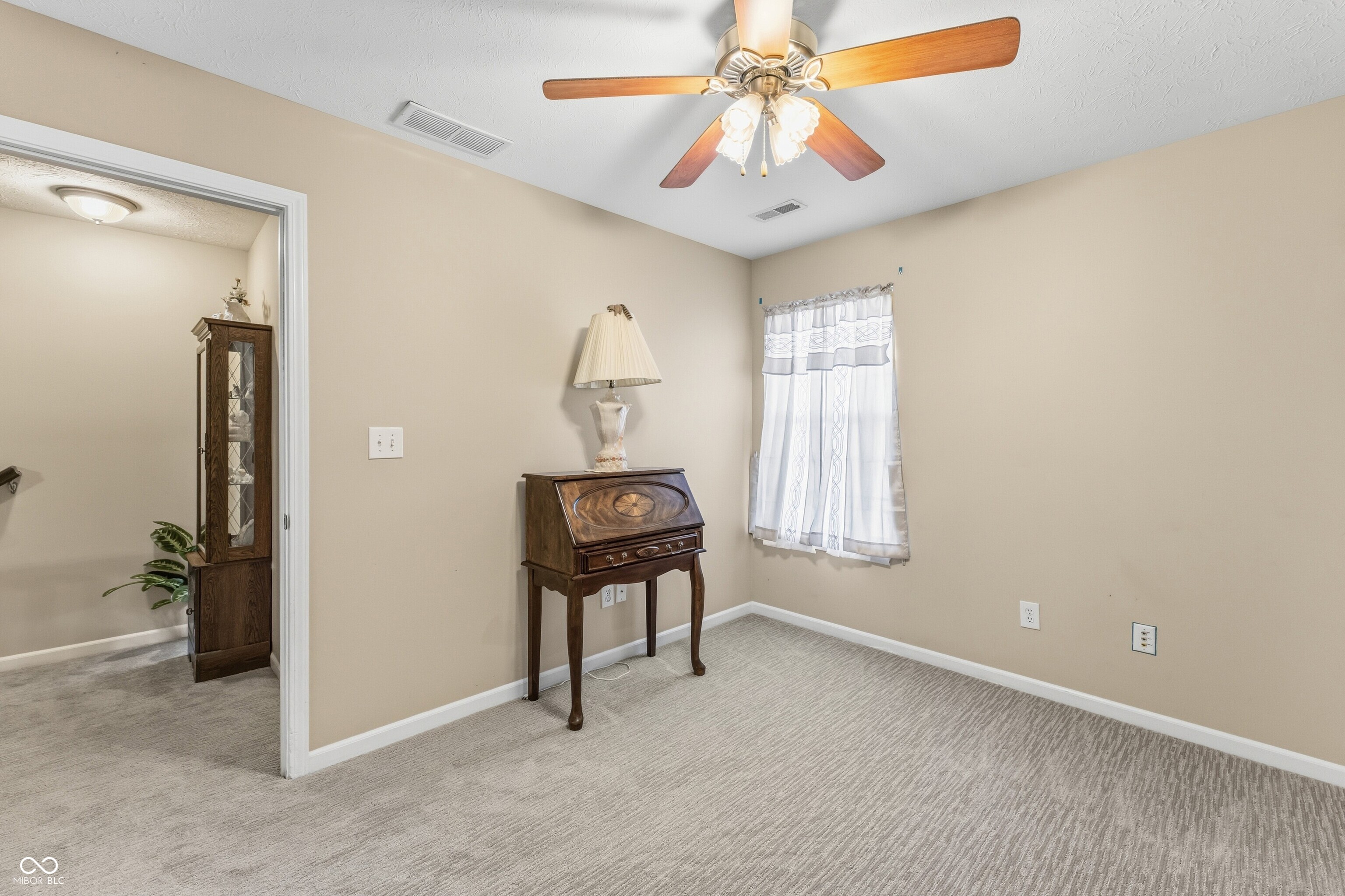 6075 Prairie Stream Way Columbus, IN 47203 - Photo 25 of 35
