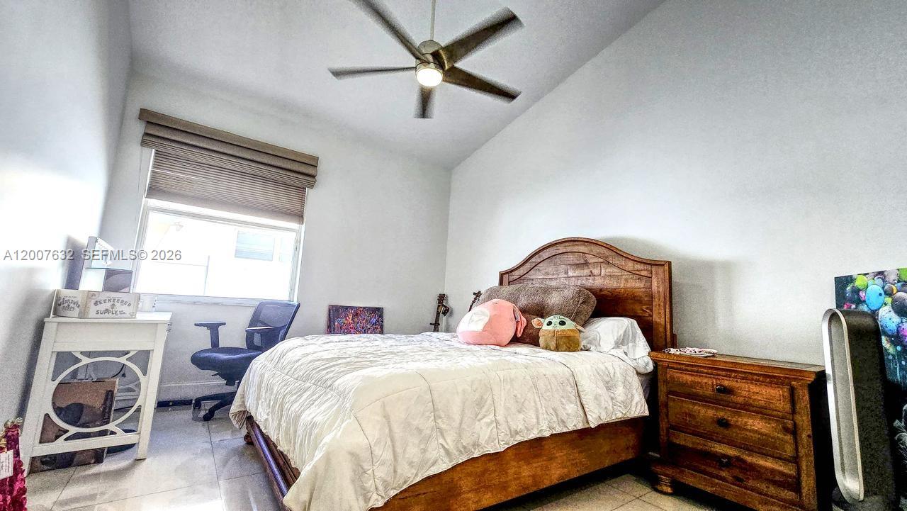18920 Southwest 29th Street Miramar, FL 33029 - Photo 16 of 37 Guest Suite