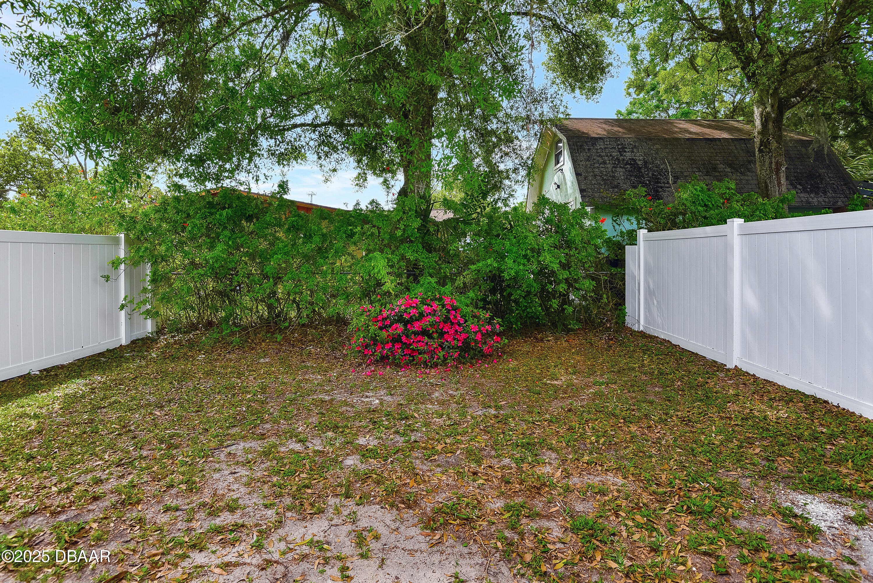 406 Oak Street Port Orange, FL 32127 - Photo 21 of 31 Fenced Backyard