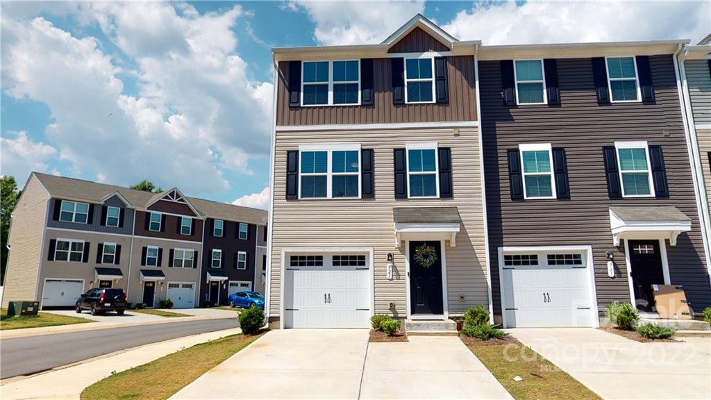 921 Taybyn Road Fort Mill, SC 29715 - Photo 1 of 36 Gallery Image 1