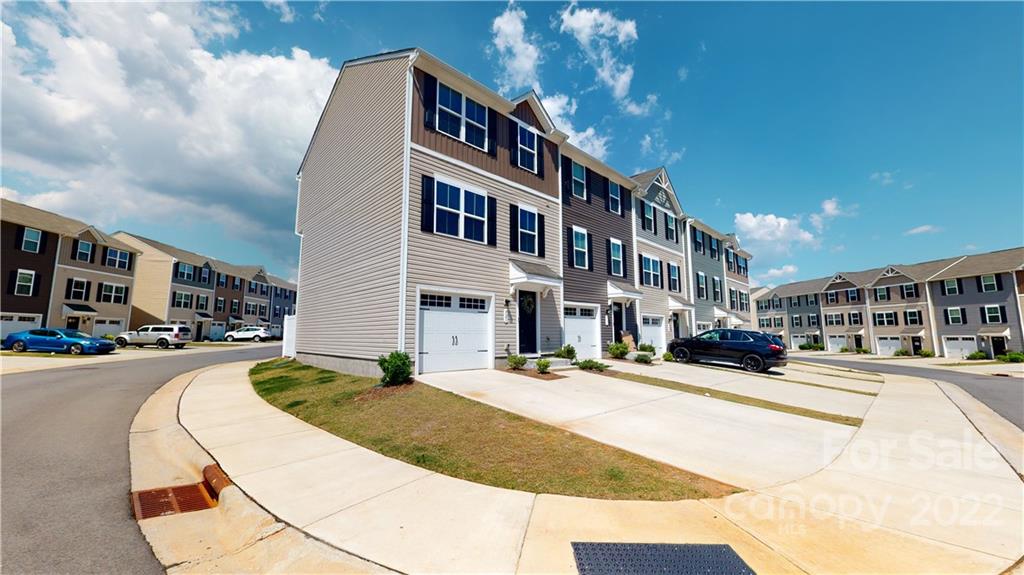 921 Taybyn Road Fort Mill, SC 29715 - Photo 32 of 36 Gallery Image 32