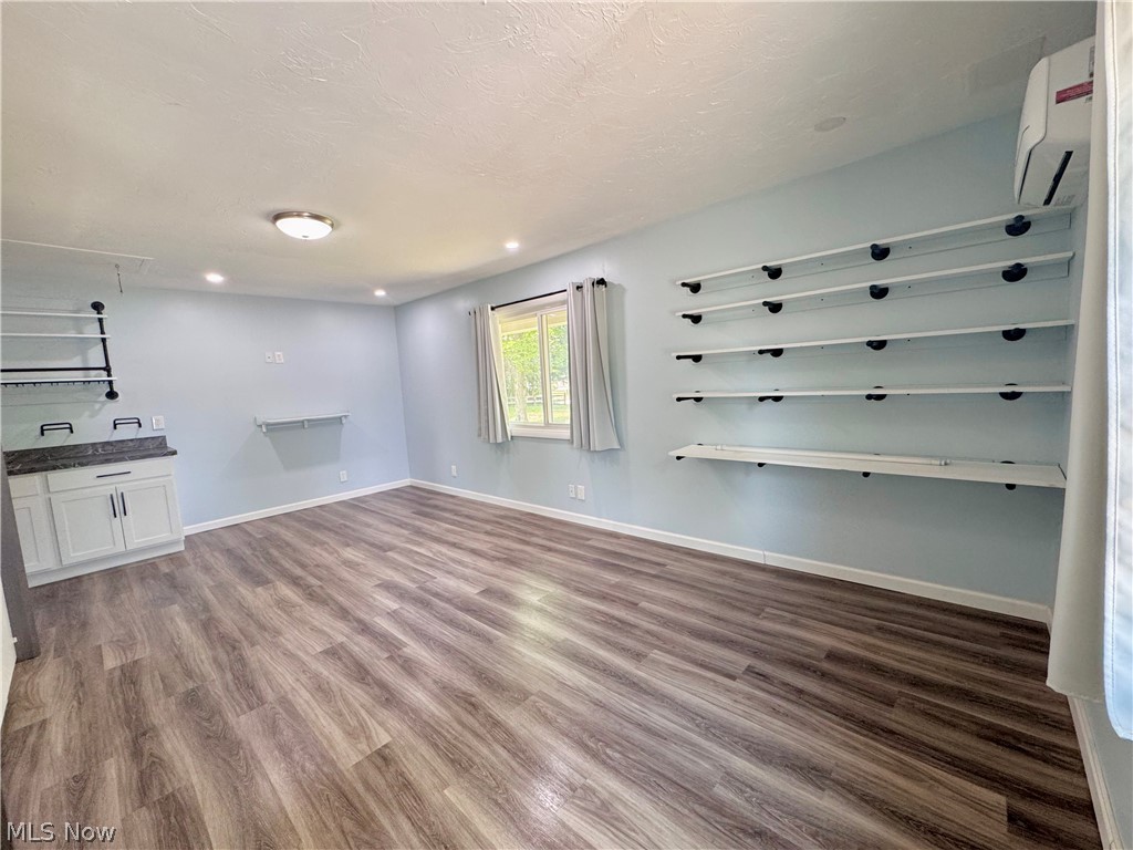 1723 Lander Road Mayfield Heights, OH 44124 - Photo 4 of 25