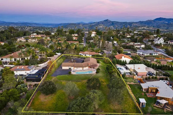 $1,400,000 | 2717 Alexander Drive, Escondido, CA 92029