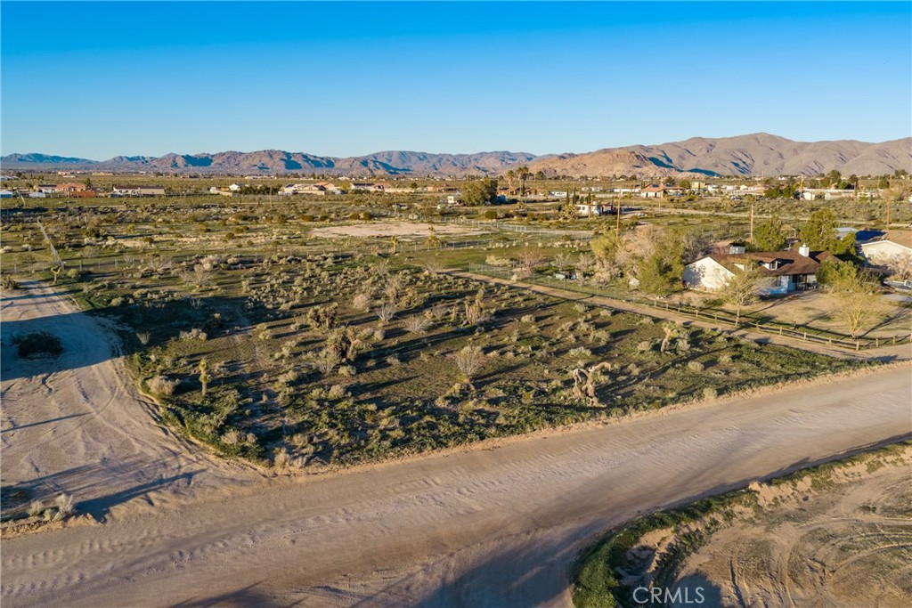 0 Moonbeam Apple Valley Apple Valley, CA 92308 - Photo 9 of 14 a view of a city