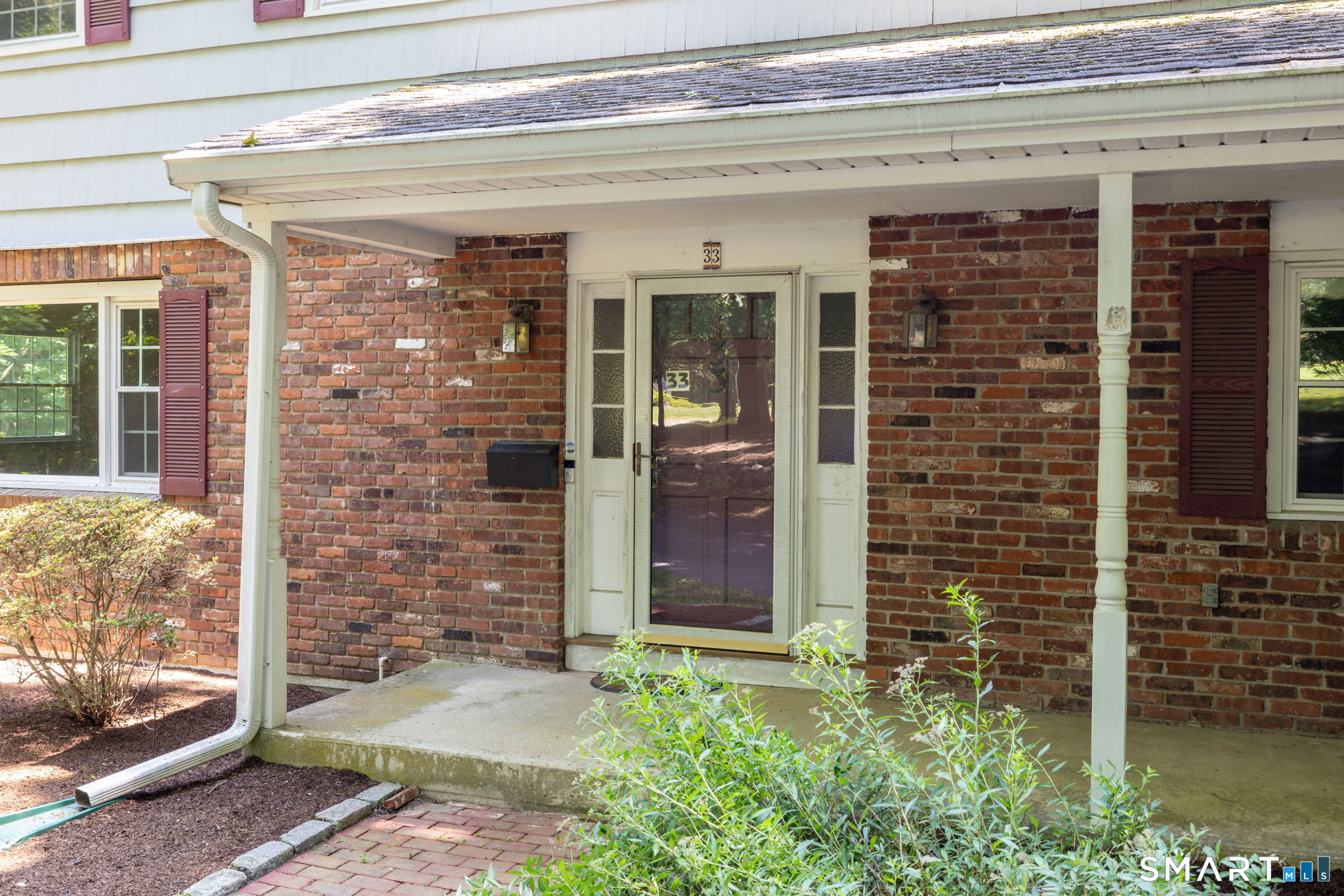 33 Hurds Hill Road Woodbury, CT 06798 - Photo 5 of 40 Front Door Awning