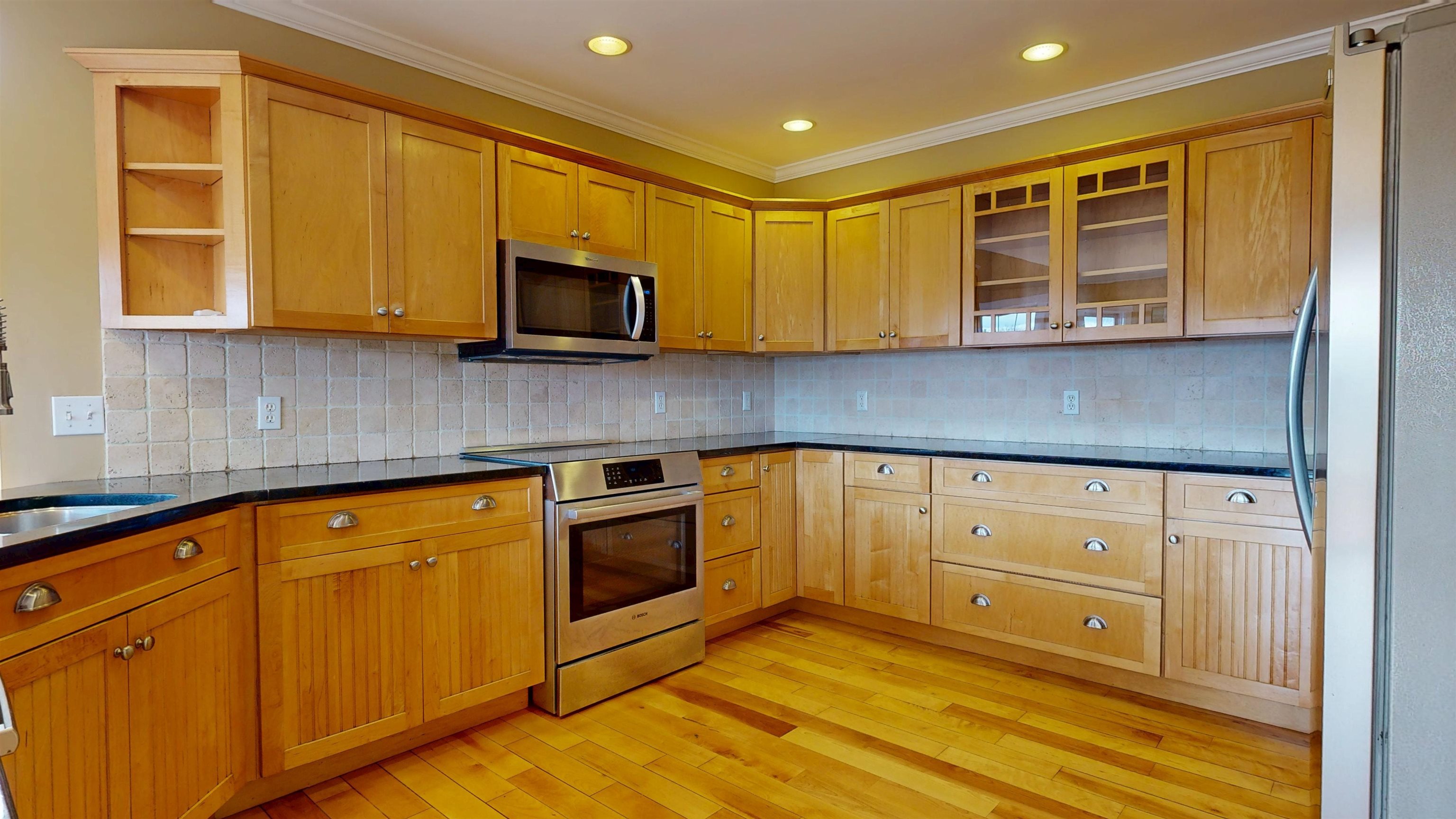 20 Robin Lane Charlotte, VT 05445 - Photo 5 of 36