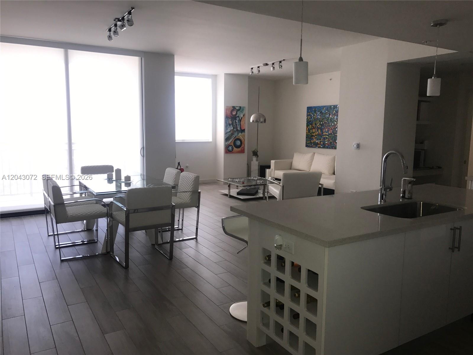 999 Southwest 1st Avenue, Unit 2806 Miami, FL 33130 - Photo 2 of 5