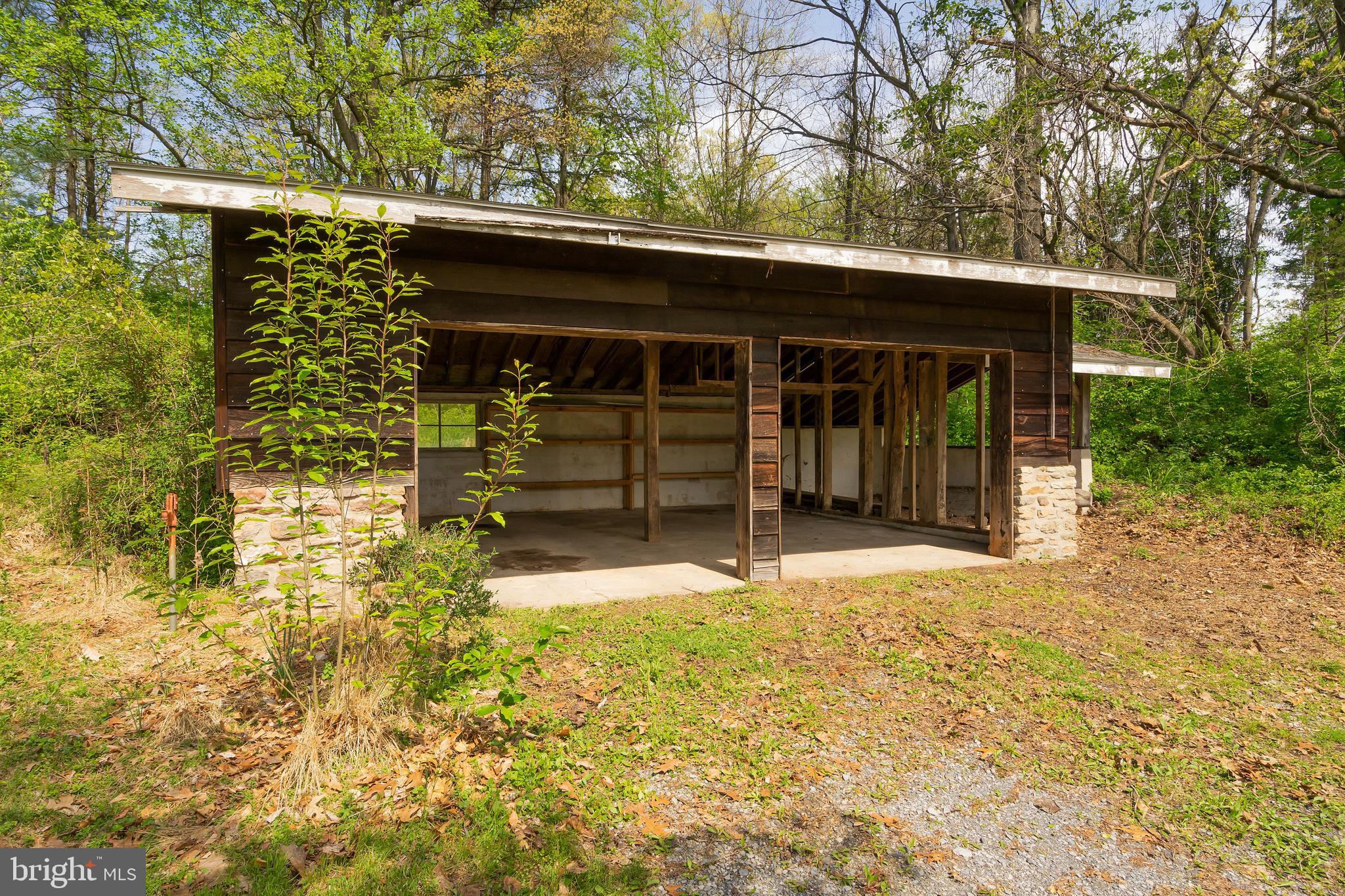 6330 Upper York Road New Hope, PA 18938 - Photo 22 of 25 Garage