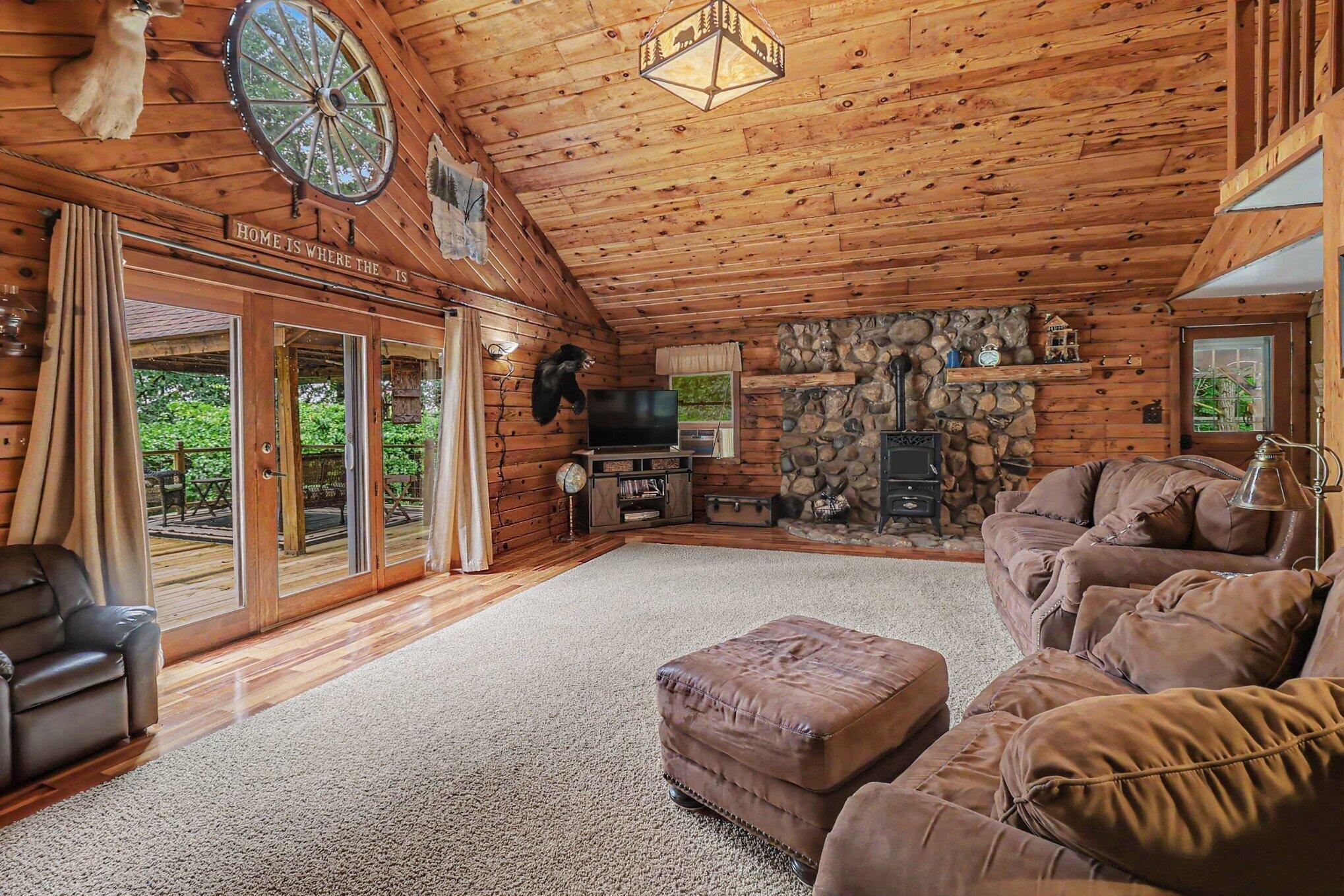 1384 Olson Road Manistee, MI 49660 - Photo 5 of 35 Living Area