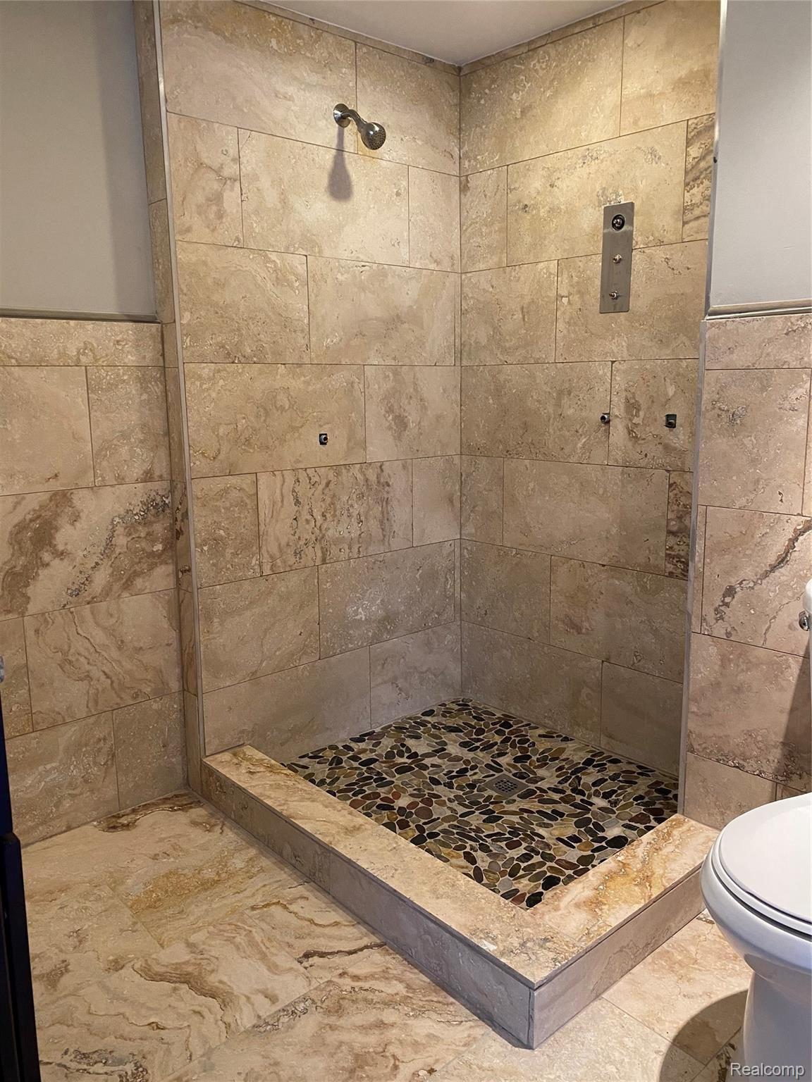 28780 Bell Road Southfield, MI 48034 - Photo 35 of 44 3C34628F-5E4B-4299-9391-AF51686E4CA9.jpeg