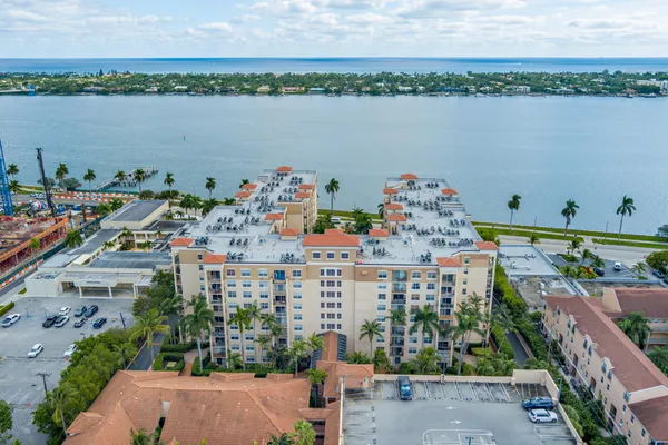 $3,900 | 1801 North Flagler Drive, Unit 903, West Palm Beach, FL 33407