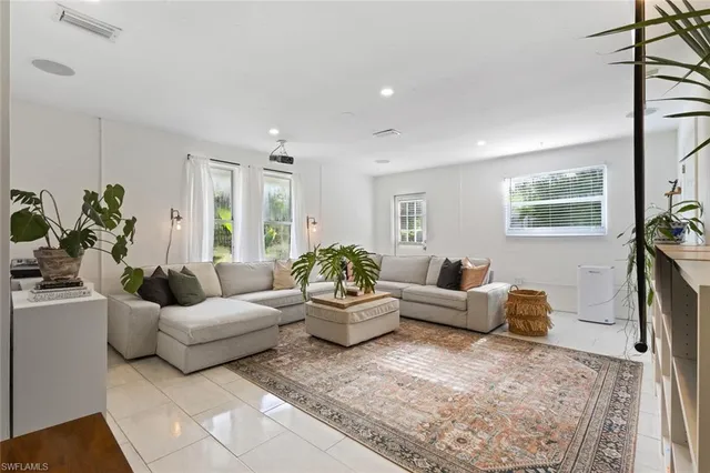 $699,000 | 4710 11th Avenue Southwest, Naples, FL 34116