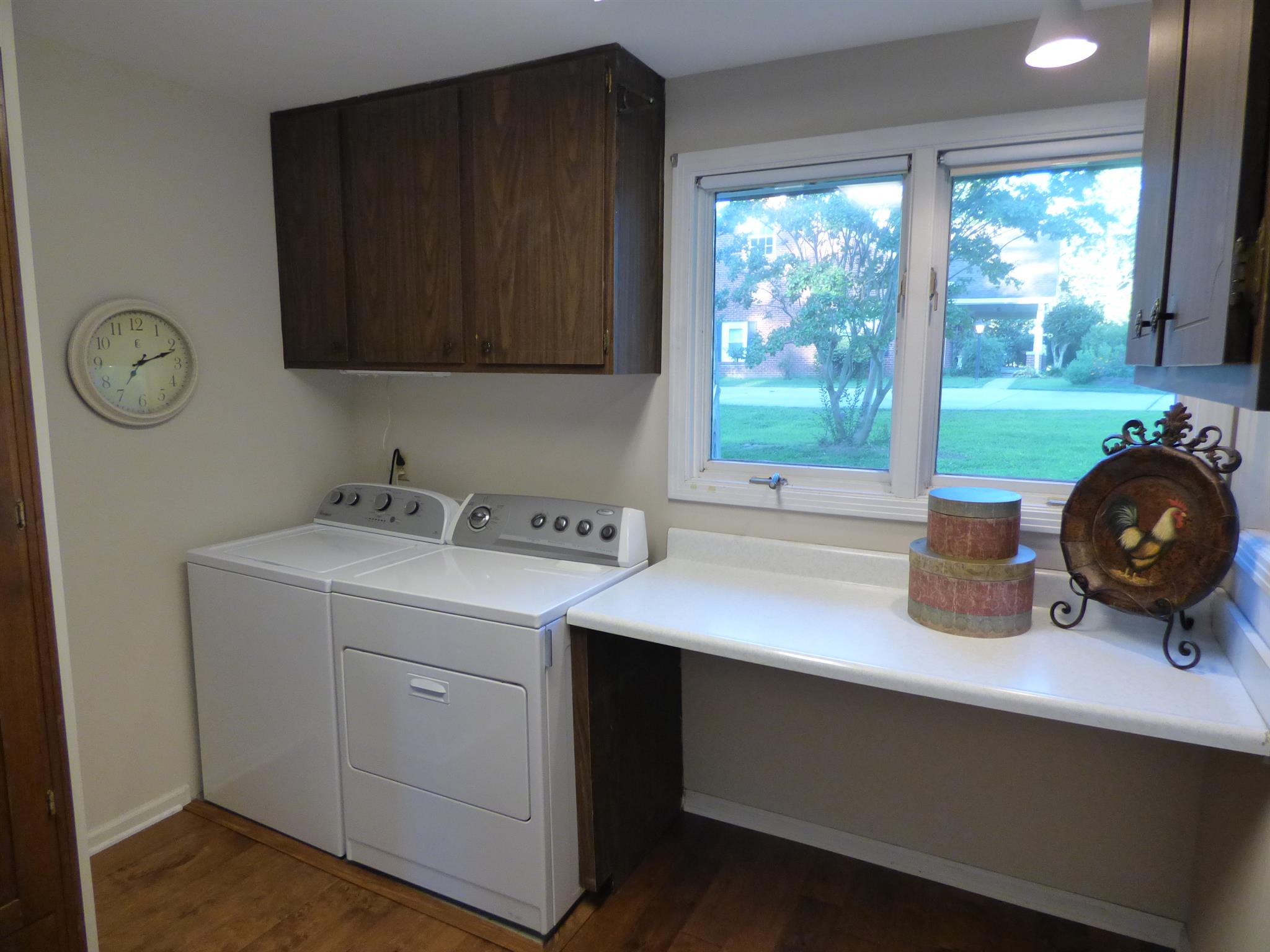 441 Excell Road Clarksville, TN 37043 - Photo 6 of 30 a kitchen with a stove and a sink