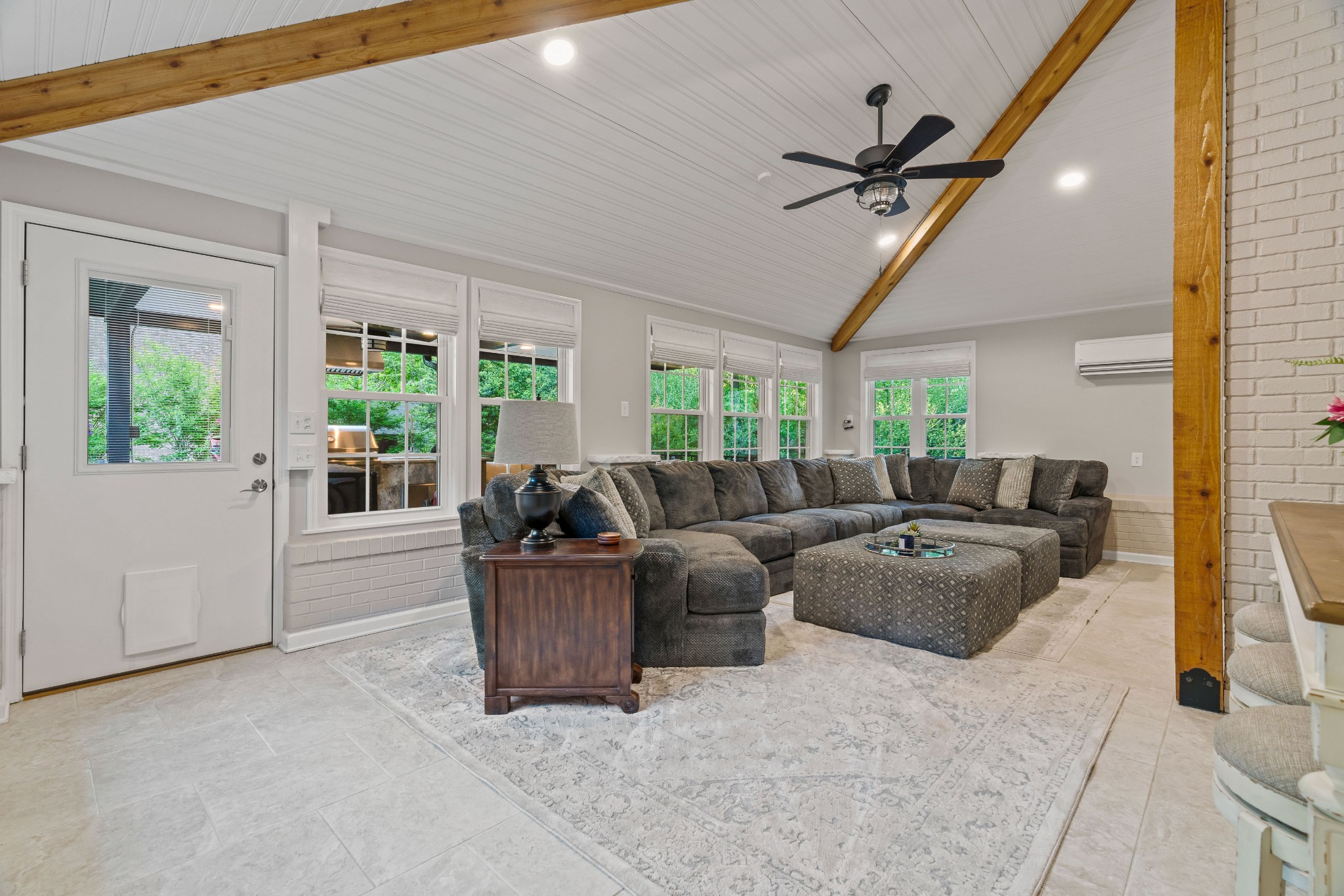 204 Hidden Lake Road Hendersonville, TN 37075 - Photo 34 of 67 a living room with furniture and a window