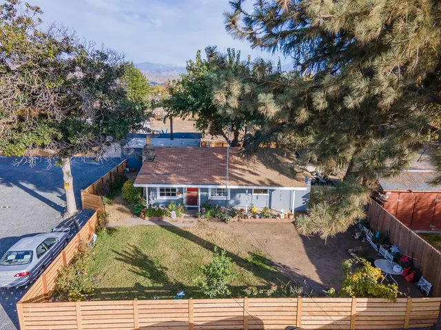 $1,299,000 | 858 South Valencia Boulevard, Woodlake, CA 93286