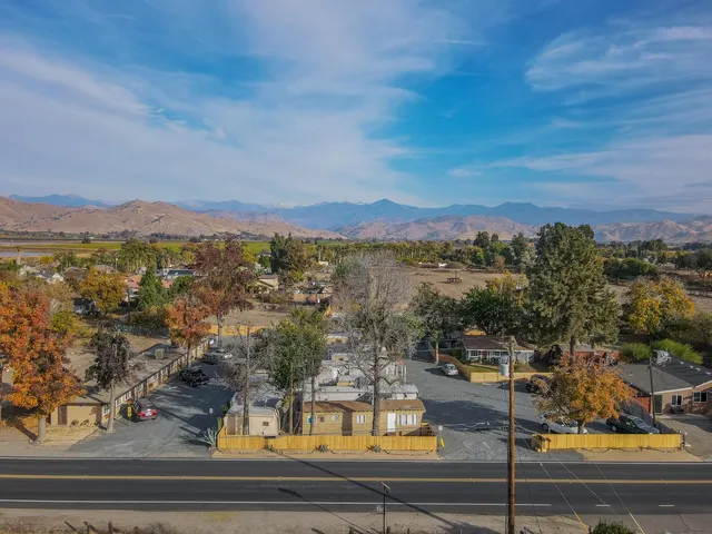 $1,299,000 | 858 South Valencia Boulevard, Woodlake, CA 93286