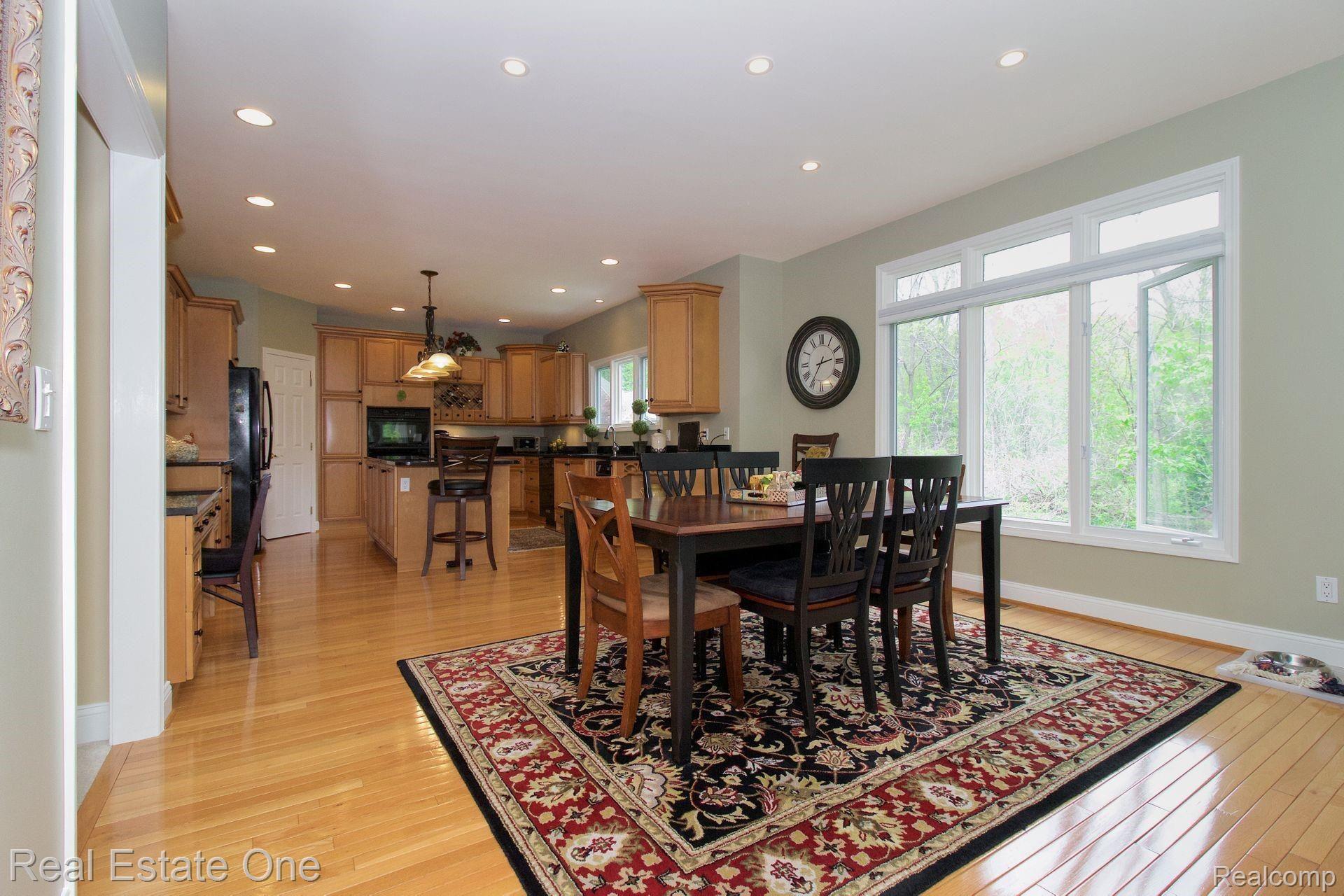 5890 Winans View Court Pinckney, MI 48169 - Photo 14 of 38 24.jpg
