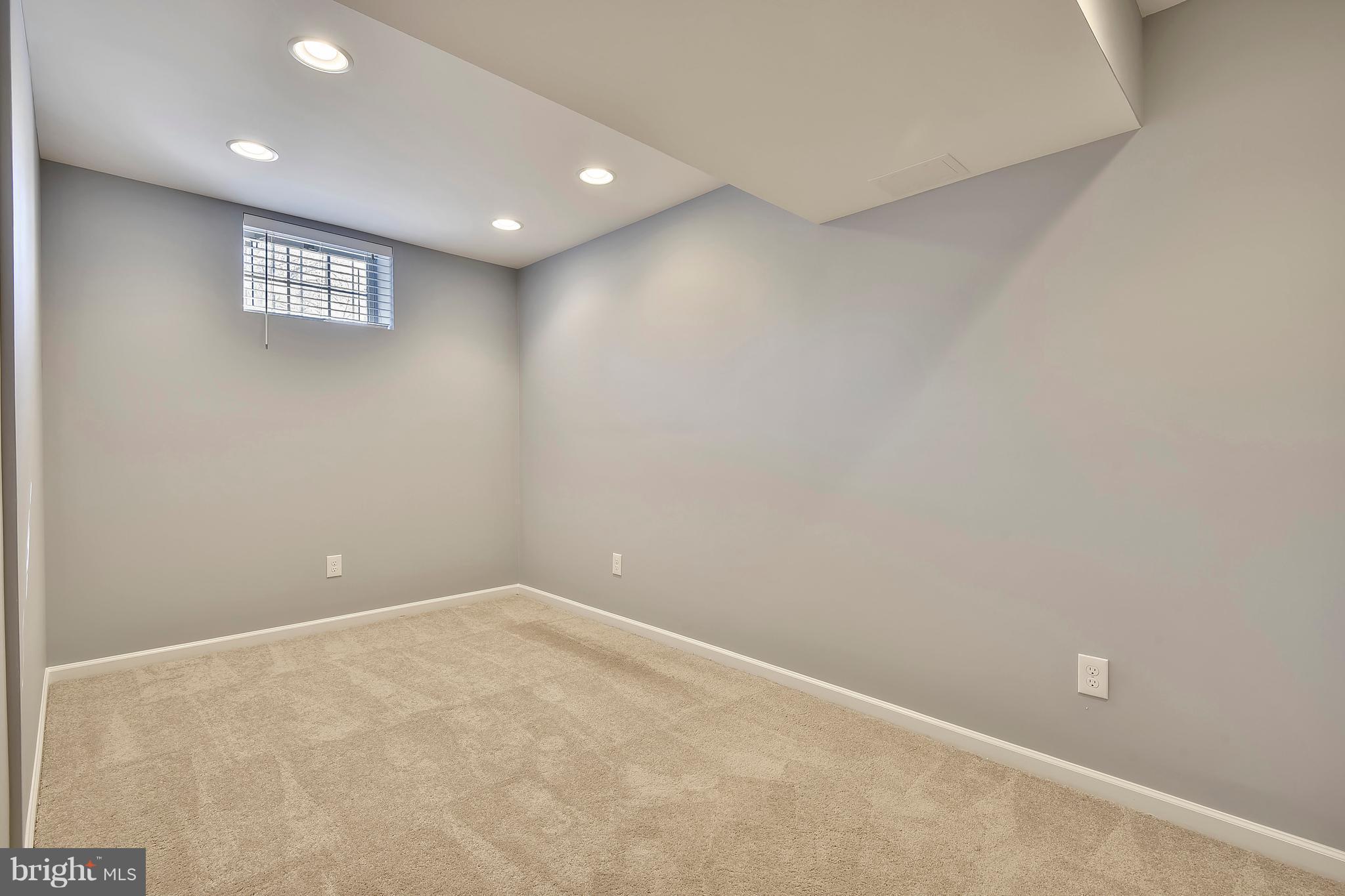 930 South Paca Street Baltimore, MD 21230 - Photo 14 of 29 Bath